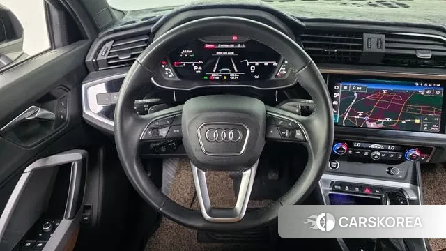 Audi Q3 (F3) 2022 Черный из Кореи, фото 5