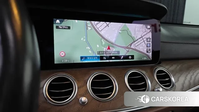 Mercedes-Benz E-Class W213 2021 Белый из Кореи, фото 5