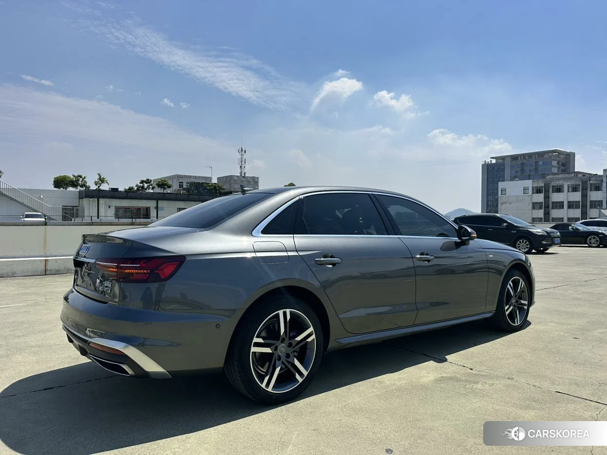 Audi A4L 2020 Темно-серый из Китая, фото 5
