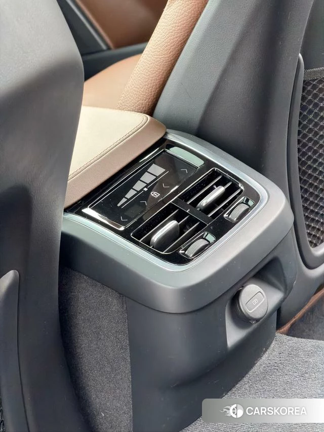 Volvo V90 2023 Серебристо-серый из Китая, фото 5