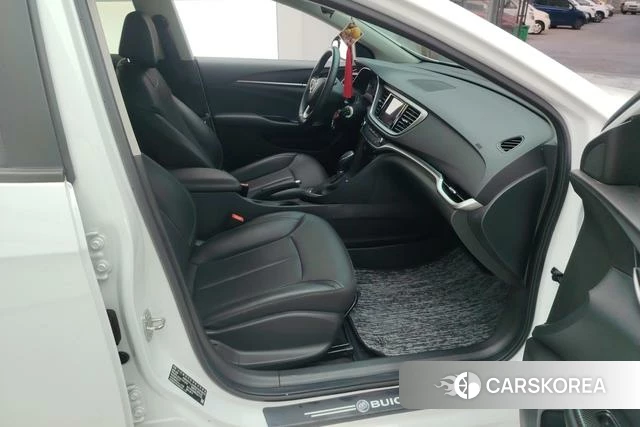 Buick Yinglang 2020 Белый из Китая, фото 5