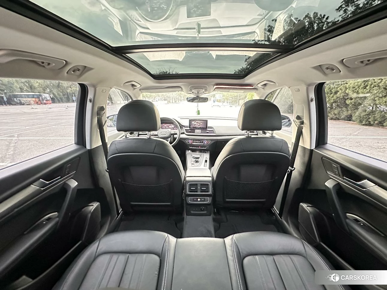 Audi Q5L 2019 Черный из Китая, фото 5