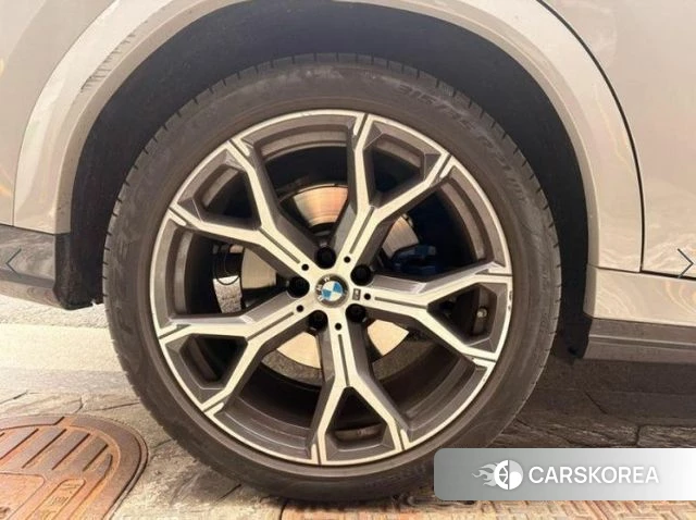 BMW X6 (G06) 2022 Серебристо-серый из Кореи, фото 5