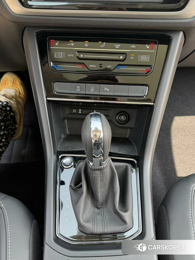 Volkswagen Touran L 2022 Синий из Китая, фото 5