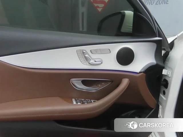 Mercedes-Benz E-Class W213 2021 Белый из Кореи, фото 5