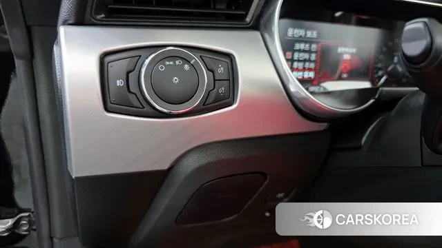 Ford Mustang 2023 Черный из Кореи, фото 5