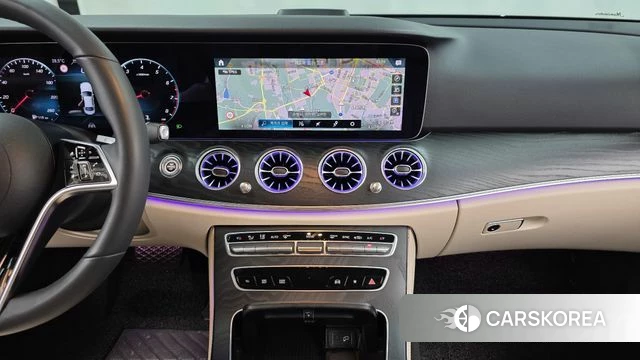 Mercedes-Benz E-Class W213 2023 Белый из Кореи, фото 5