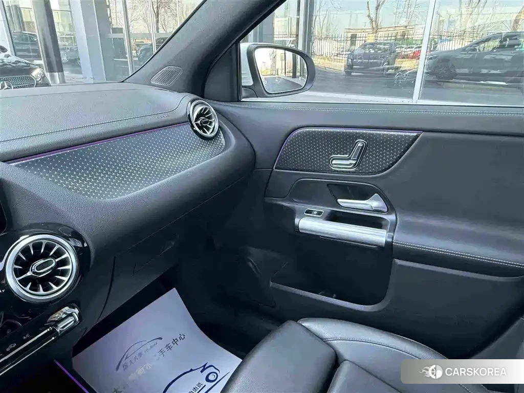 Mercedes-Benz GLA 2024 Белый из Китая, фото 5