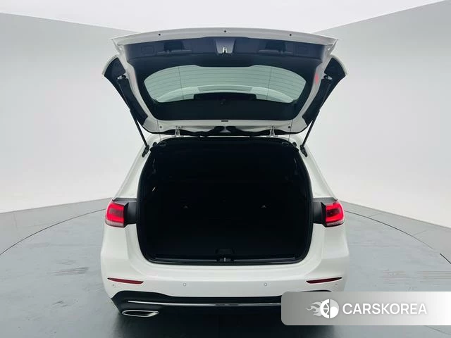 Mercedes-Benz Class B 2022 Белый из Китая, фото 5