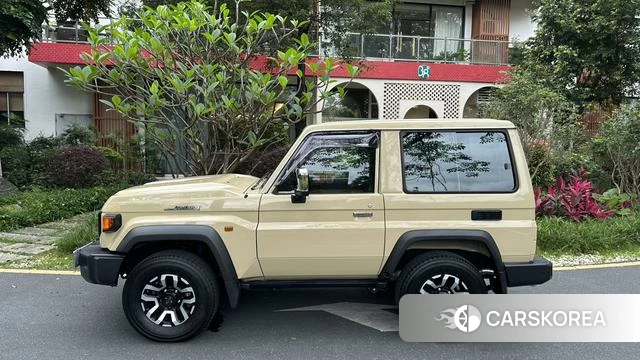 Toyota Land Cruiser 70 Series 2024 Желтый из Китая, фото 5