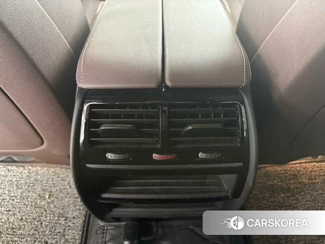 BMW 5 series PHEV 2022 Белый из Китая, фото 5