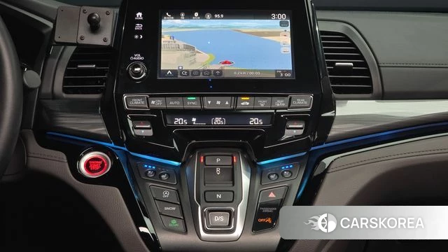 Honda Odyssey 2021 Белый из Кореи, фото 5