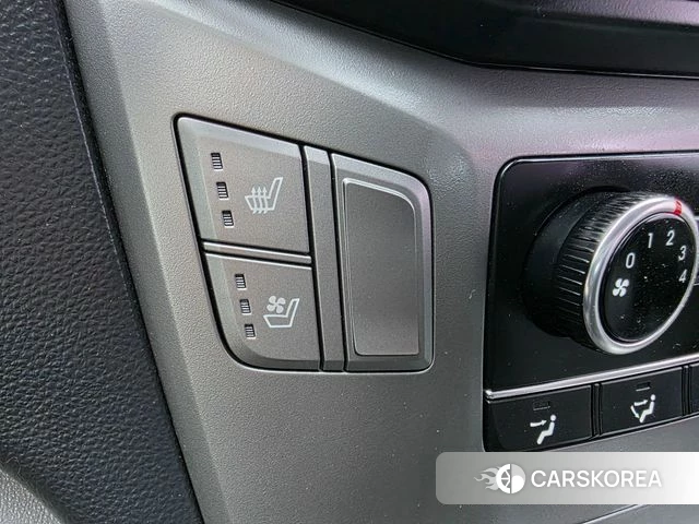Hyundai The New Grand Starex 2020 Серебристо-серый из Кореи, фото 5