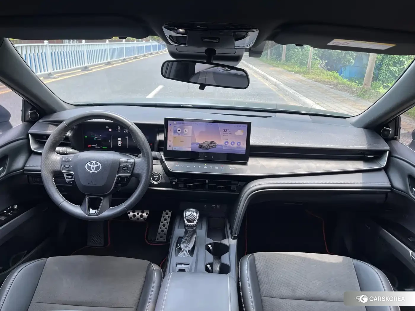 Toyota Camry 2025 Silver/gray из Китая, фото 5