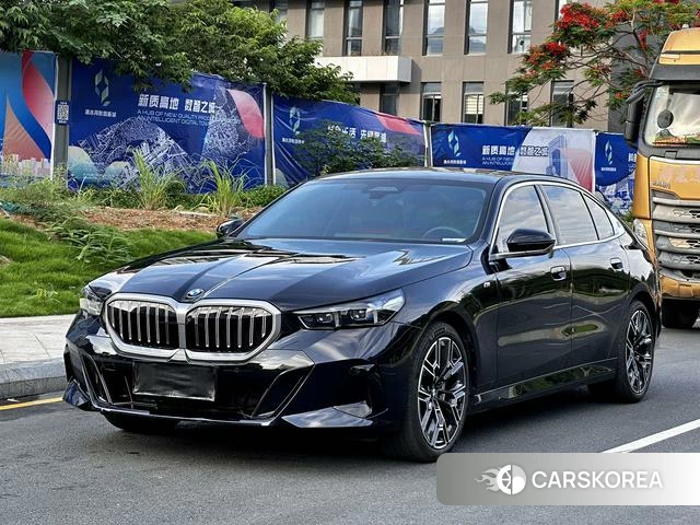BMW 5 series 2024 Черный из Китая, фото 5