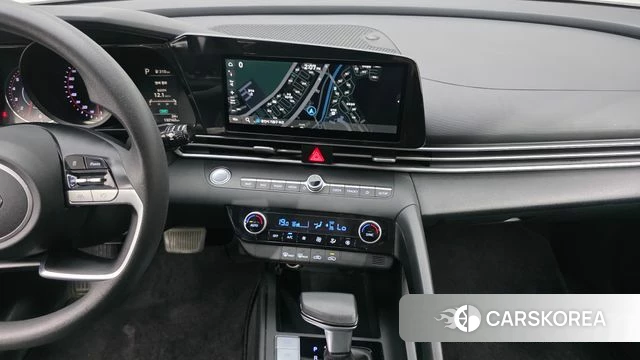 Hyundai Avante (CN7) 2021 Серебристо-серый из Кореи, фото 5