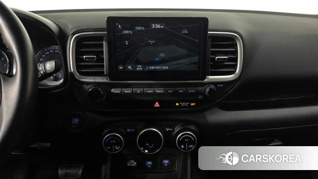 Hyundai Venue 2021 Серебристо-серый из Кореи, фото 5