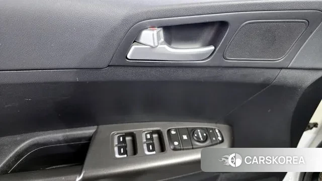 Kia Sportage The Bold 2021 Белый из Кореи, фото 5