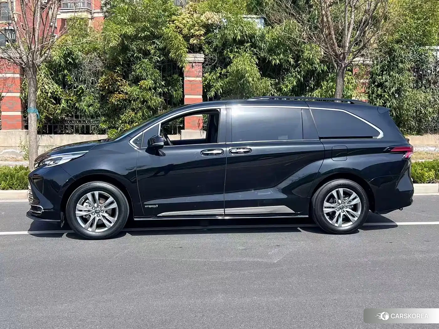Toyota Sienna 2024 Черный из Китая, фото 5
