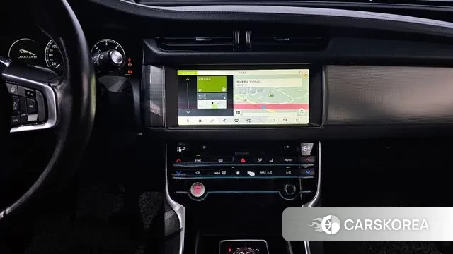 Jaguar XF (X260) 2018 Черный из Кореи, фото 5