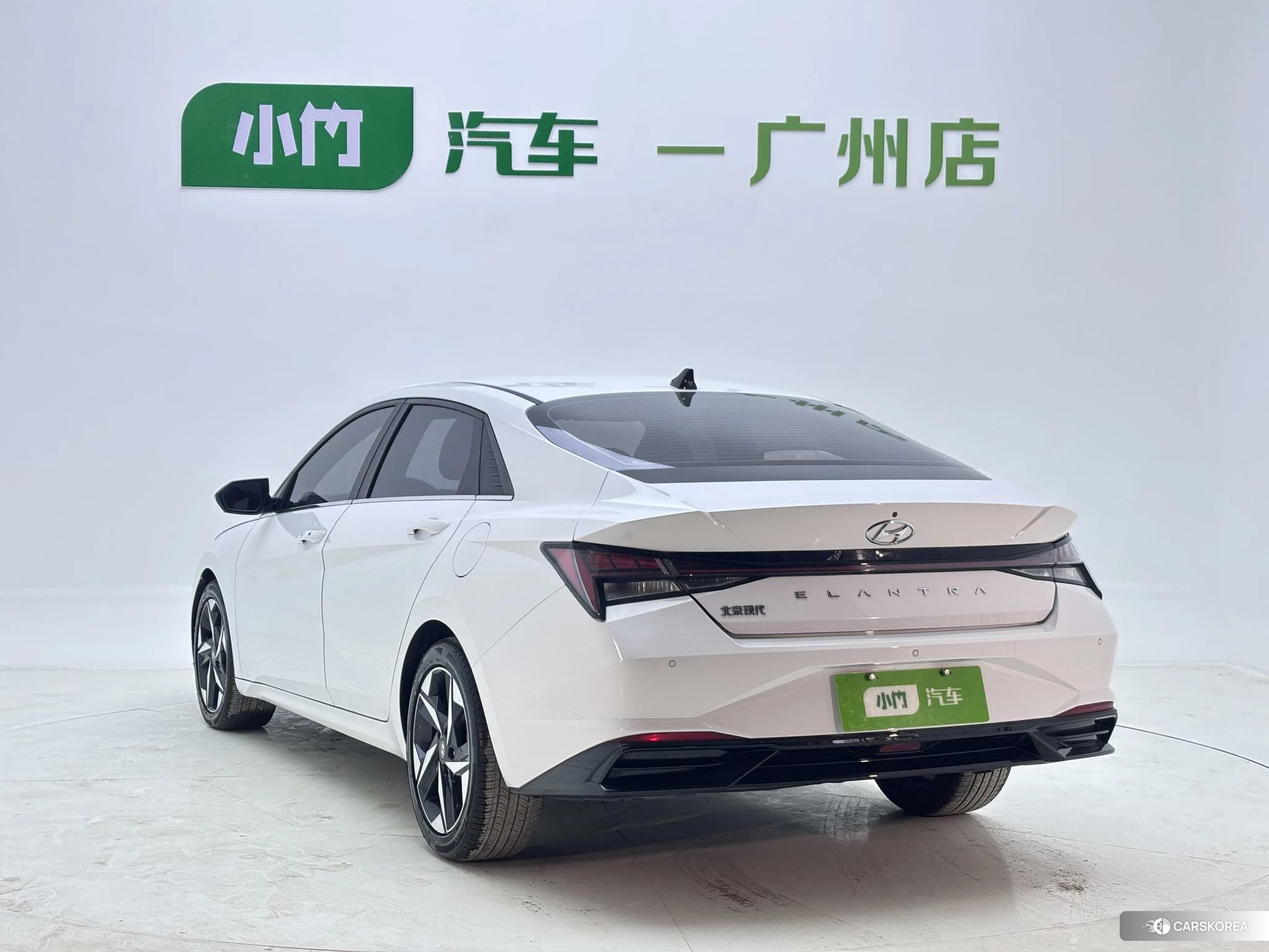 Hyundai Elantra 2022 Белый из Китая, фото 5
