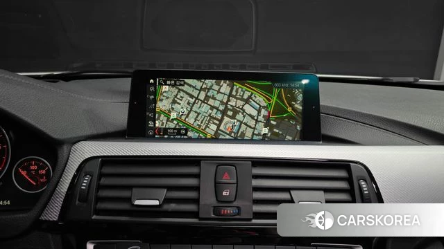 BMW 3 Series (F30) 2018 Белый из Кореи, фото 5