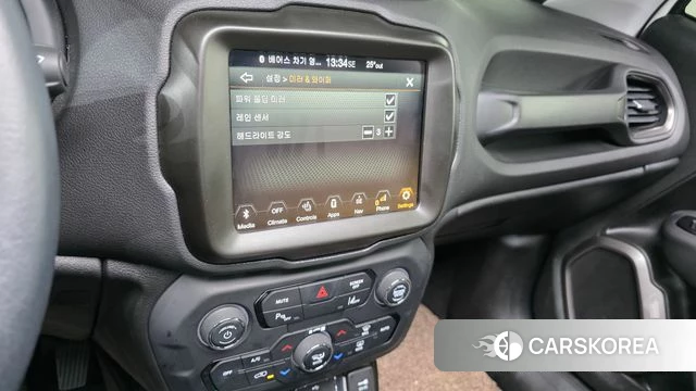 Jeep Renegade 2023 Белый из Кореи, фото 5