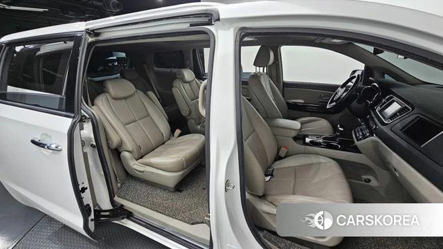 Kia The New Carnival 2018 Белый из Кореи, фото 5