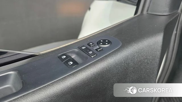 Hyundai Staria 2021 Белый из Кореи, фото 5