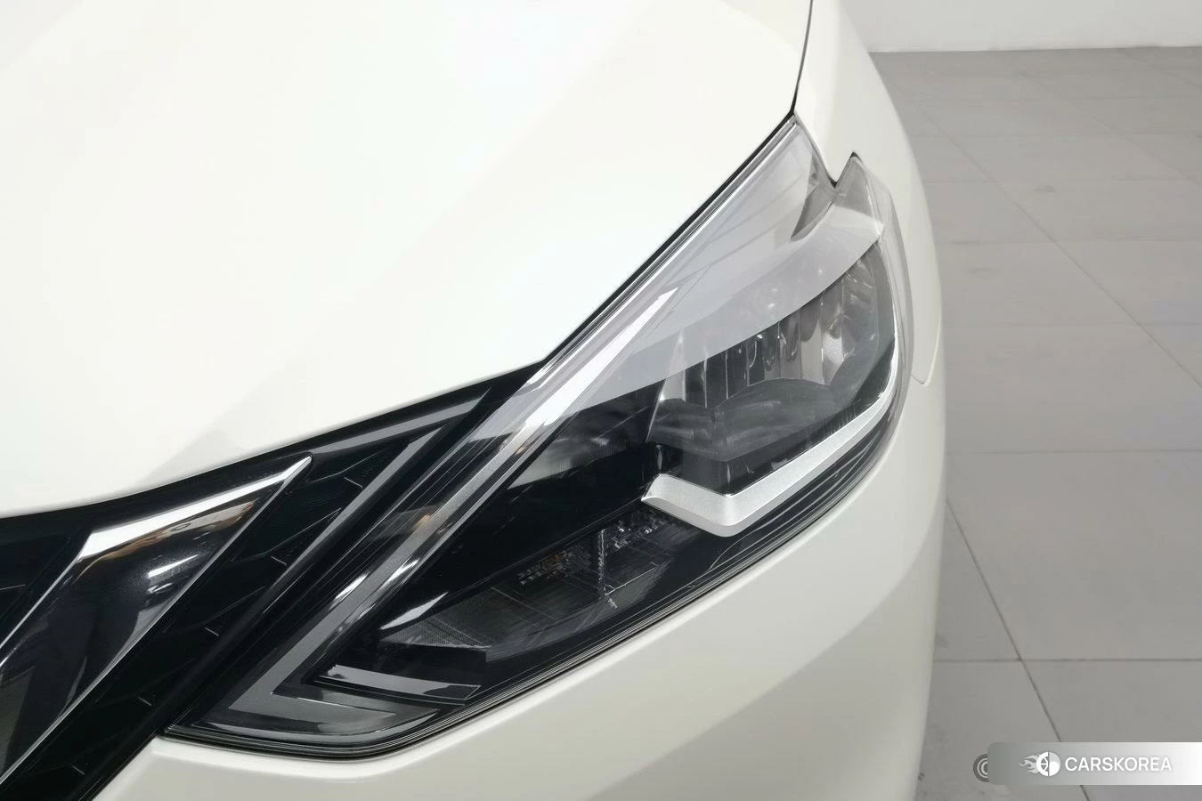 Nissan Xuan Yi 2024 Белый из Китая, фото 5