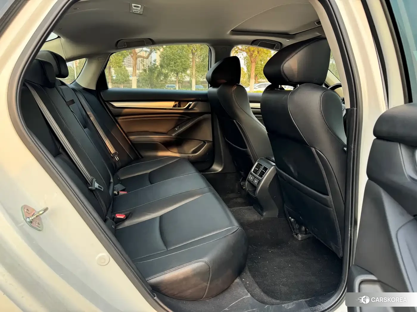 Honda Accord 2022 Белый из Китая, фото 5
