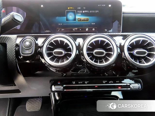 Mercedes-Benz A-Class W177 2019 Белый из Кореи, фото 5