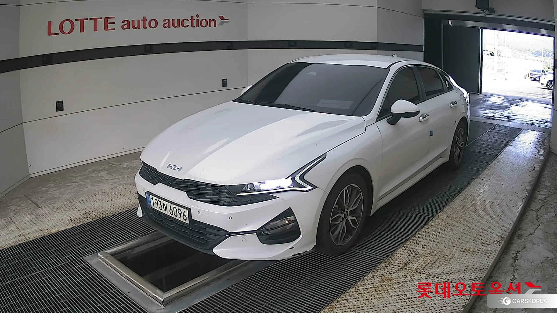 Kia K5 2022 Snow White Pearl (optional) из Кореи, фото 5
