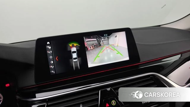 BMW 5 Series (G30) 2018 Белый из Кореи, фото 5