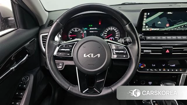 Kia Seltos 2022 Серый из Кореи, фото 5