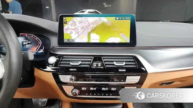 BMW 5 Series (G30) 2021 Белый из Кореи, фото 5