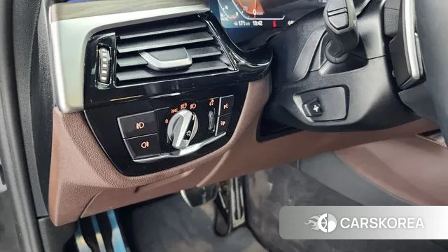 BMW 5 Series (G30) 2020 Серый из Кореи, фото 5