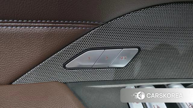 BMW i4 2022 Небесно-голубой из Кореи, фото 5