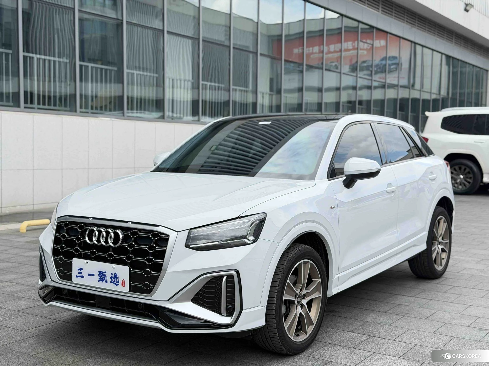 Audi Q2L 2021 Белый из Китая, фото 5