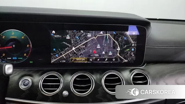 Mercedes-Benz E-Class W213 2023 Белый из Кореи, фото 5