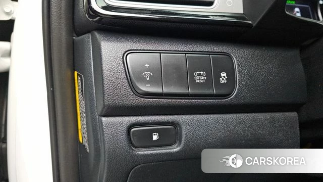 Kia Niro 2018 Белый из Кореи, фото 5