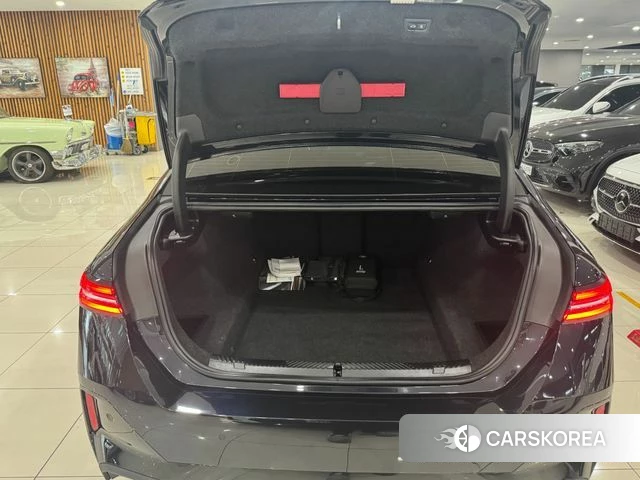 BMW 5 Series (G60) 2024 Синий из Кореи, фото 5