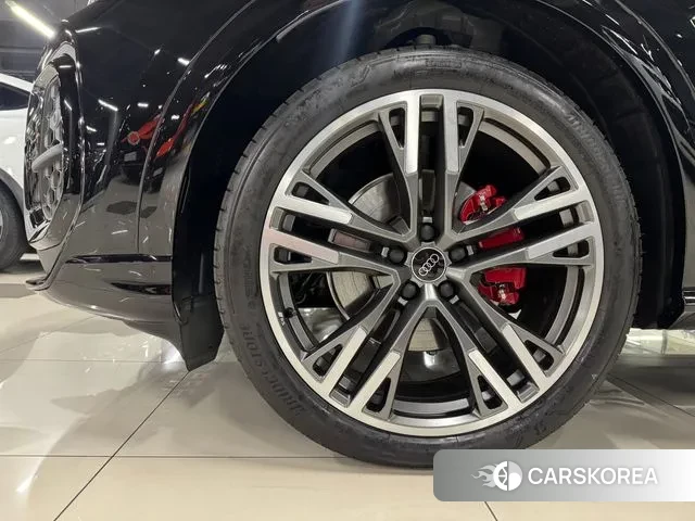 Audi Q5 (80A) 2025 Черный из Кореи, фото 5