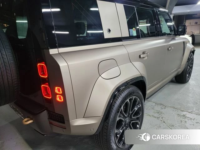 Land Rover Defender (L663) 2025 Золотой из Кореи, фото 5