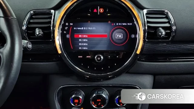 Mini Cooper Clubman 2023 Серебряный из Кореи, фото 5