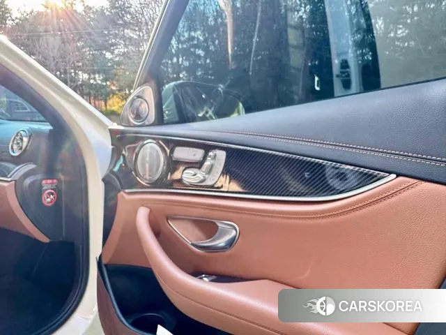 Mercedes-Benz E-Class W213 2020 Белый из Кореи, фото 5