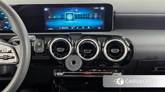 Mercedes-Benz A-Class W177 2019 Белый из Кореи, фото 5