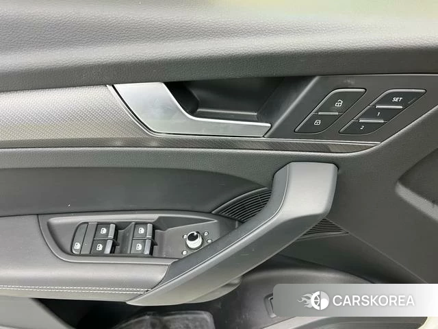 Audi Q5L 2023 Белый из Китая, фото 5