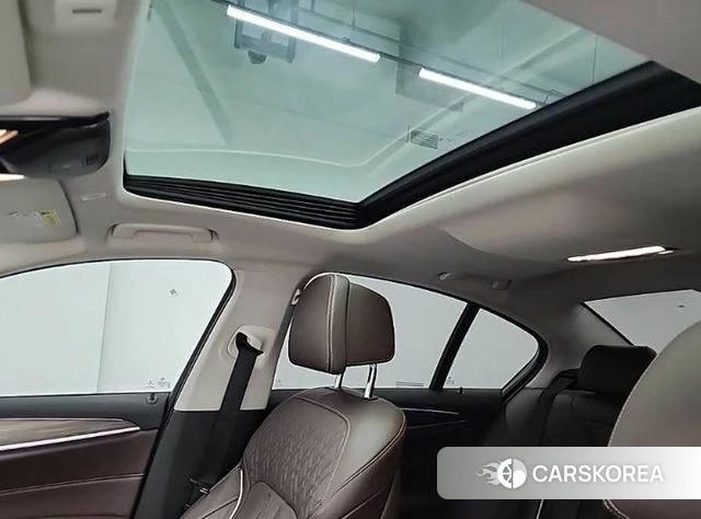 BMW 5 Series (G30) 2018 Синий из Кореи, фото 5