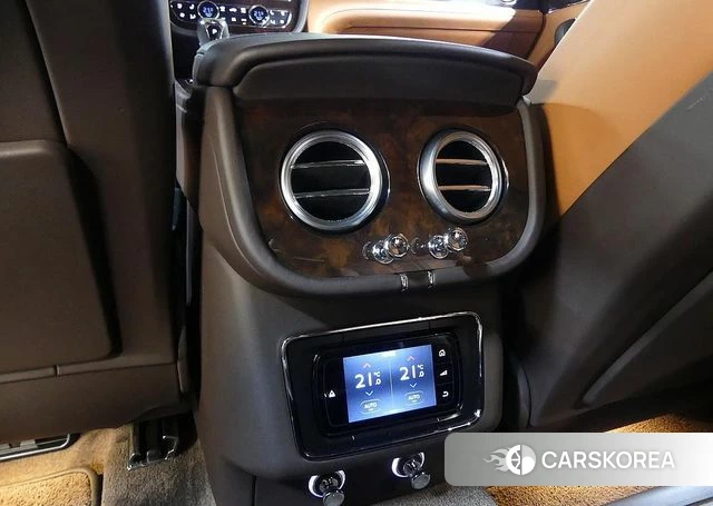 Bentley Bentayga 2018 Коричневый из Кореи, фото 5